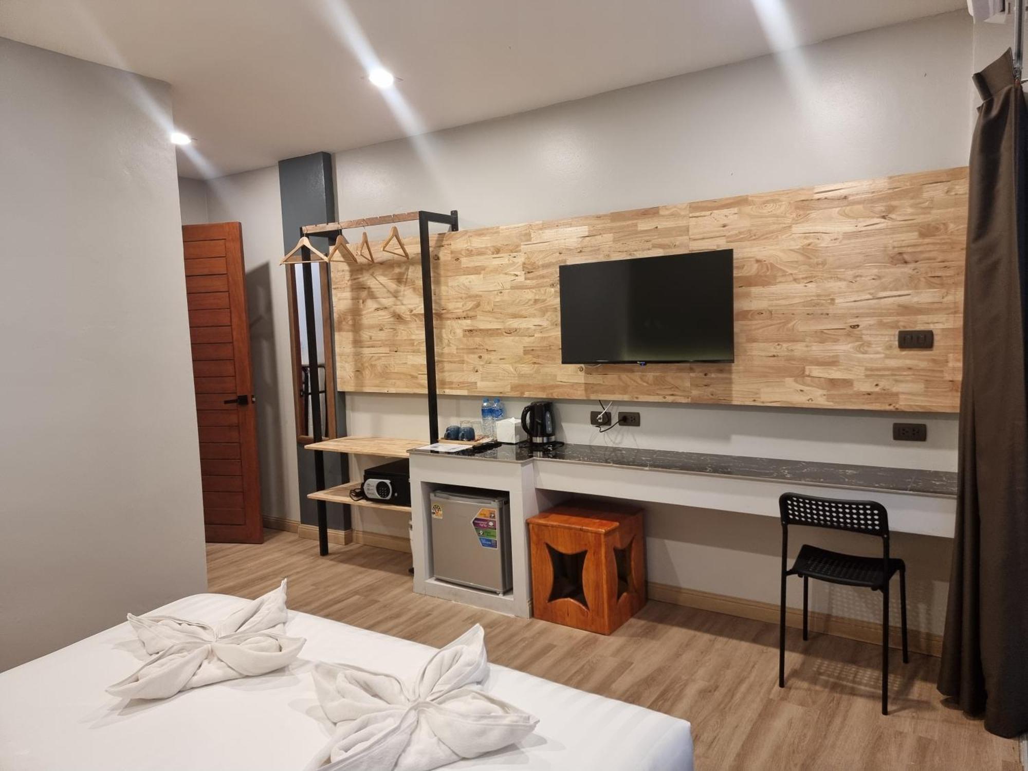 Diva Boutique Hotel Patong Exterior photo